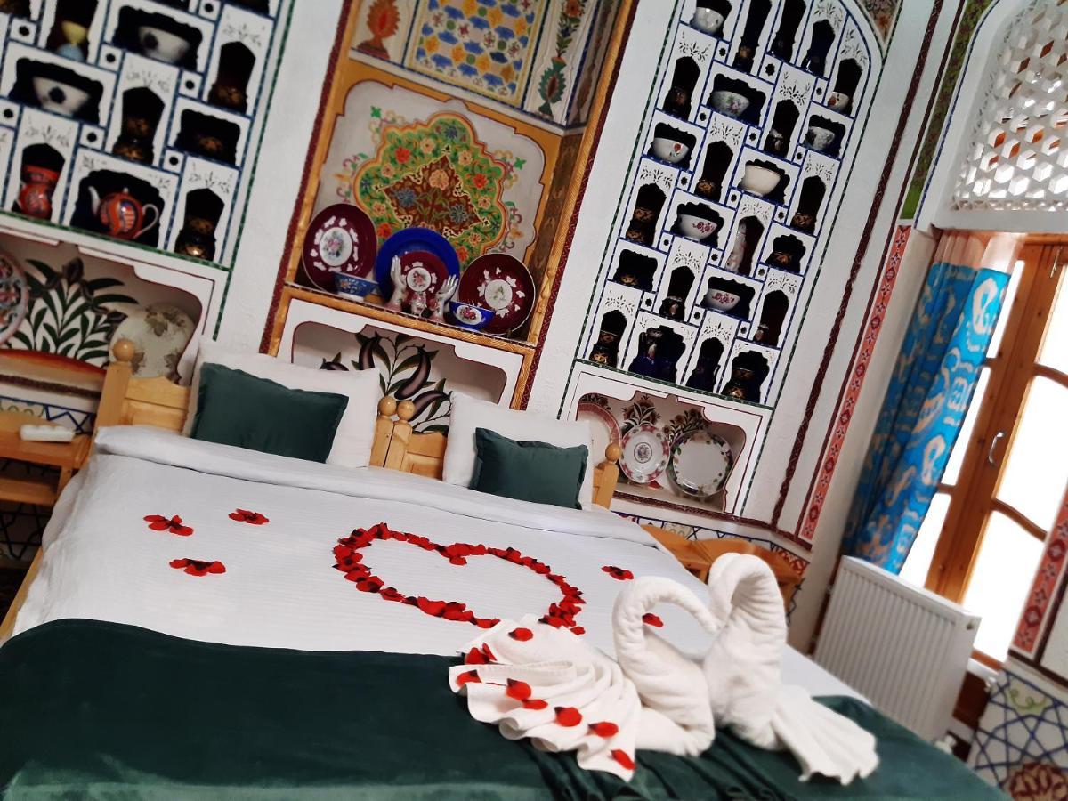 Hotel Rizqiro'Z Boutique 부하라 외부 사진
