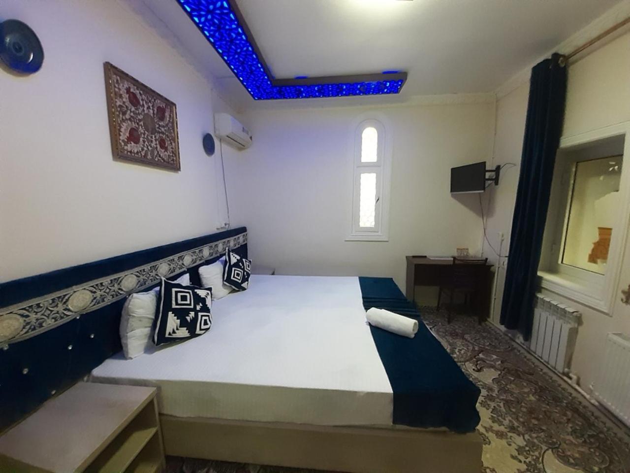 Hotel Rizqiro'Z Boutique 부하라 외부 사진