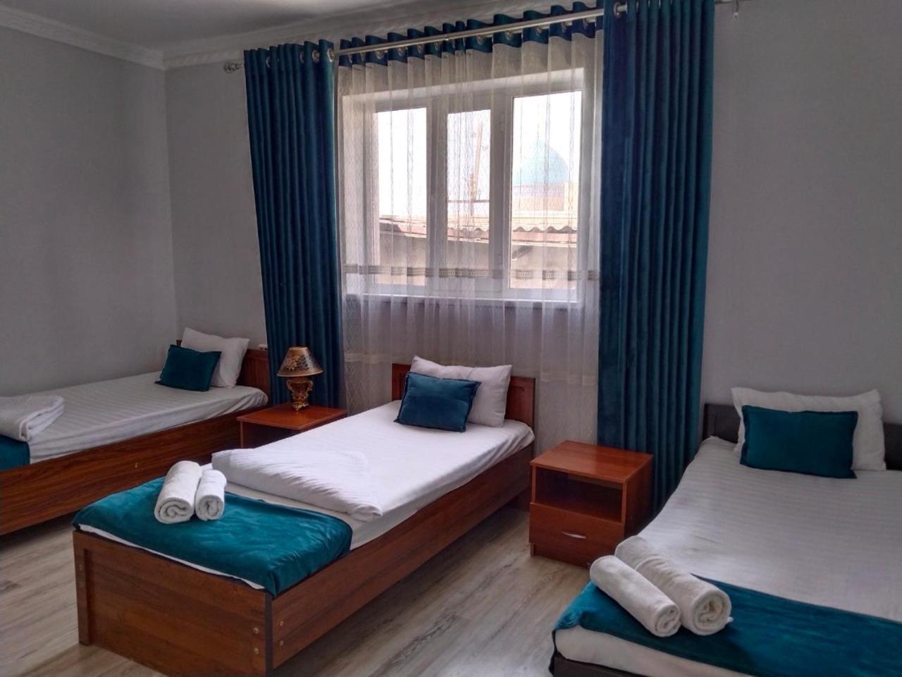Hotel Rizqiro'Z Boutique 부하라 외부 사진