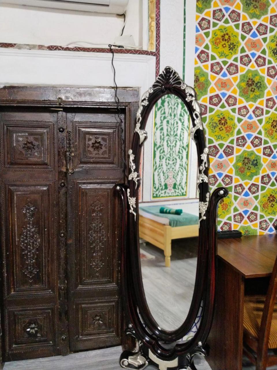 Hotel Rizqiro'Z Boutique 부하라 외부 사진