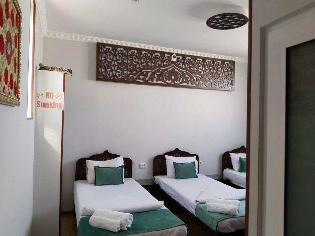 Hotel Rizqiro'Z Boutique 부하라 외부 사진