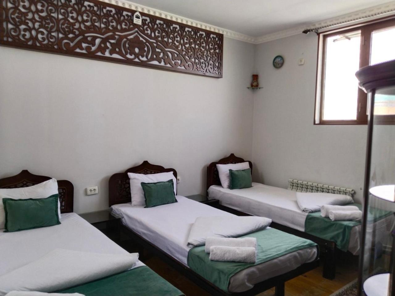 Hotel Rizqiro'Z Boutique 부하라 외부 사진