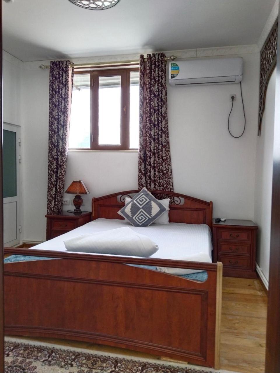 Hotel Rizqiro'Z Boutique 부하라 외부 사진
